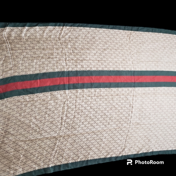 Scarf/ Wrap - Picture 3 of 6